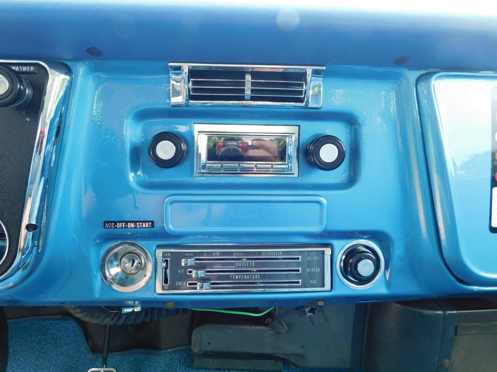 GMC-Jimmy-1970-SUV-37