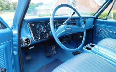 GMC-Jimmy-1970-SUV-9