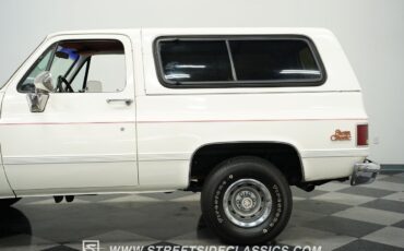 GMC-Jimmy-1986-SUV-23