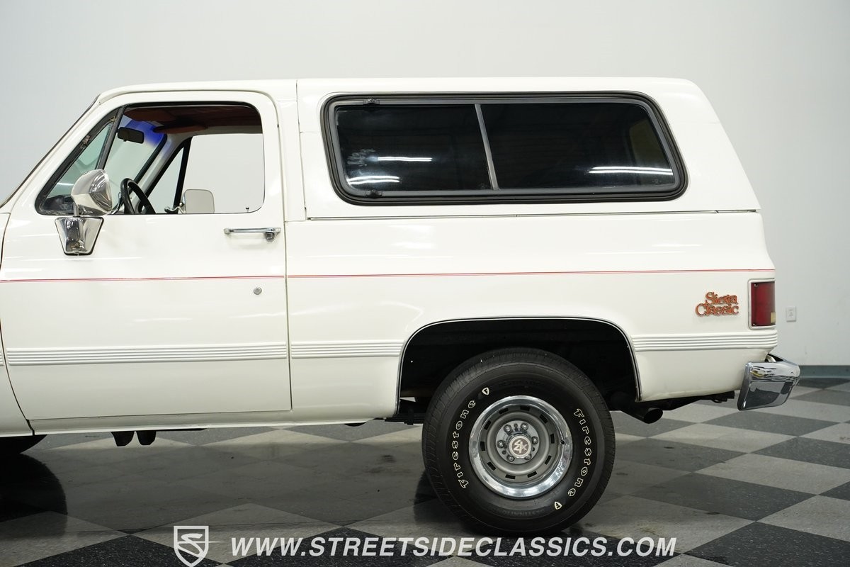 GMC-Jimmy-1986-SUV-23
