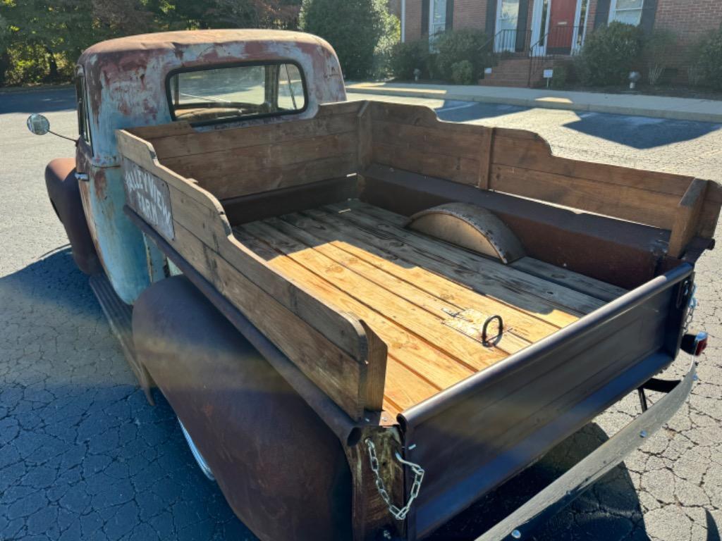 GMC-Pickup-resto-mod-frame-off-build-patina-1950-20