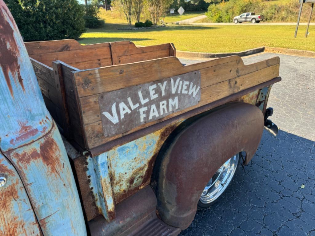 GMC-Pickup-resto-mod-frame-off-build-patina-1950-22