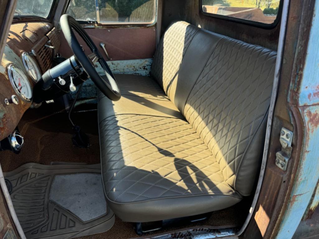 GMC-Pickup-resto-mod-frame-off-build-patina-1950-30