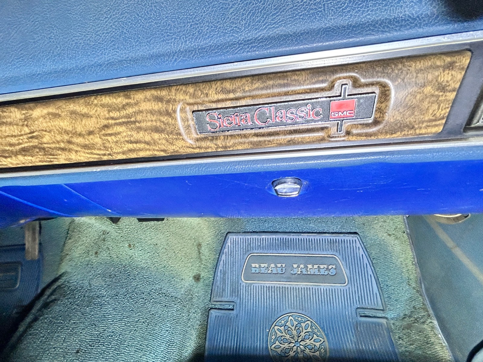 GMC-Sierra-1500-1975-15