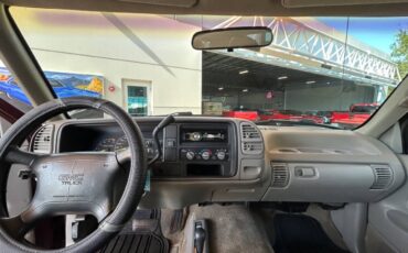 GMC-Sierra-1500-1995-Pickup-Truck-26
