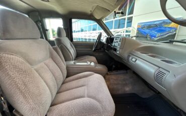 GMC-Sierra-1500-1995-Pickup-Truck-29