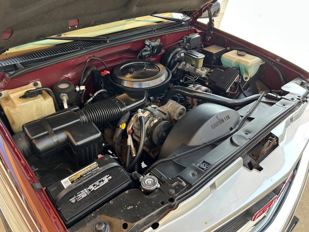 GMC-Sierra-1500-1995-Pickup-Truck-36