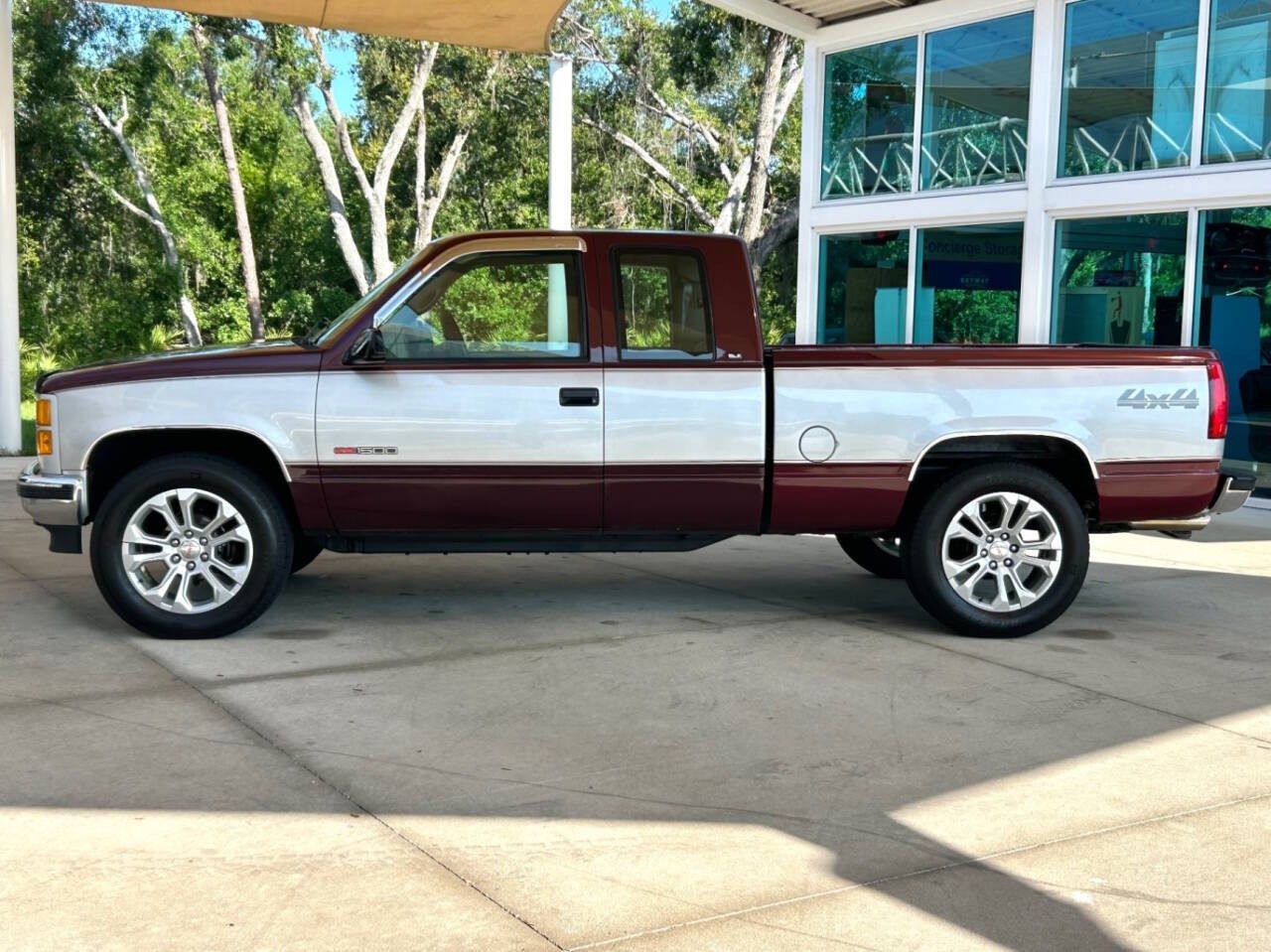GMC-Sierra-1500-1995-Pickup-Truck-8