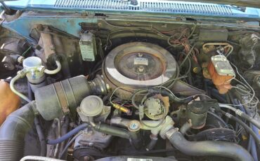 GMC-Suburban-1987-SUV-10