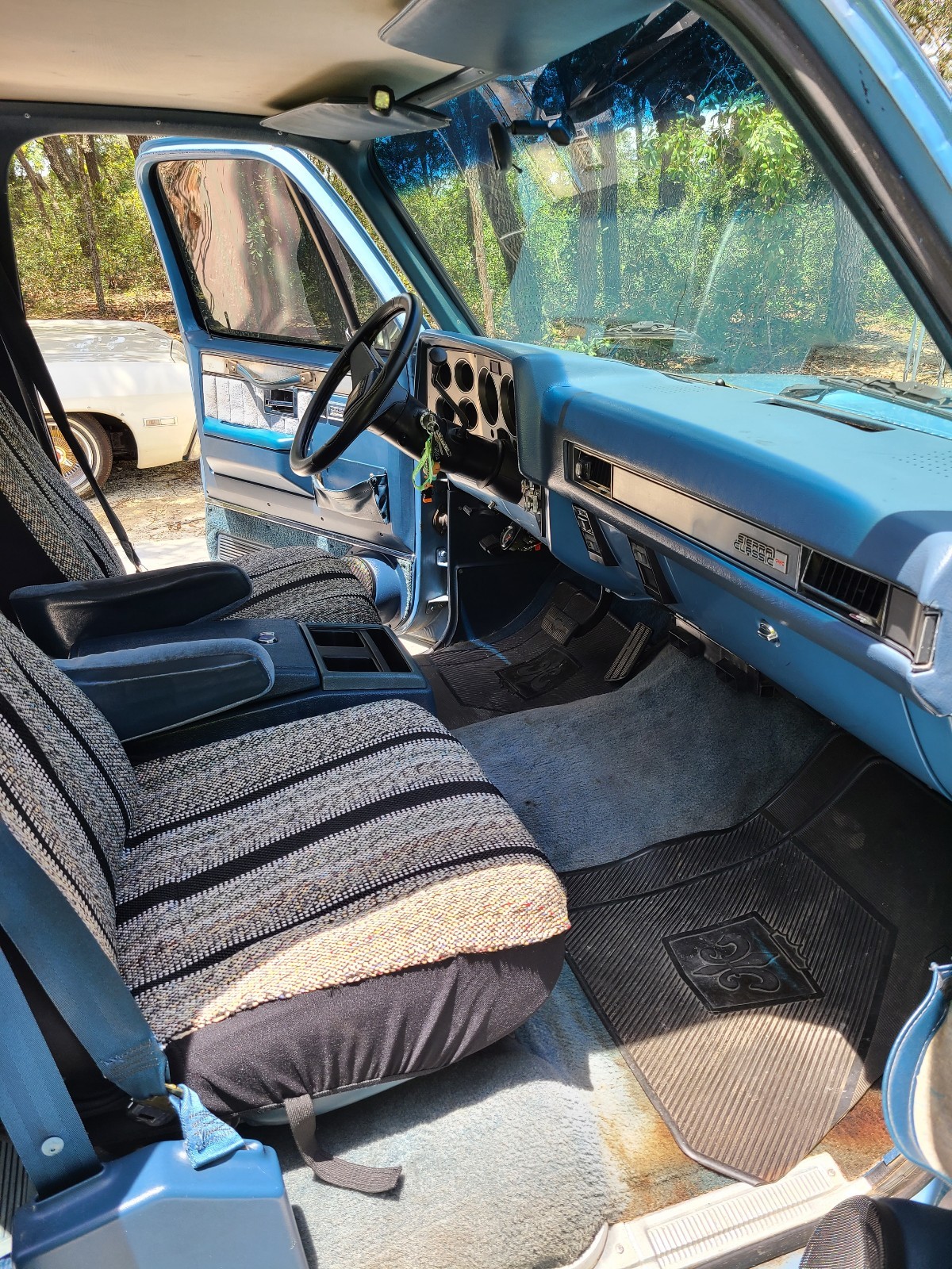 GMC-Suburban-1987-SUV-12