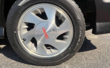 GMC-Syclone-1991-Pickup-Truck-16