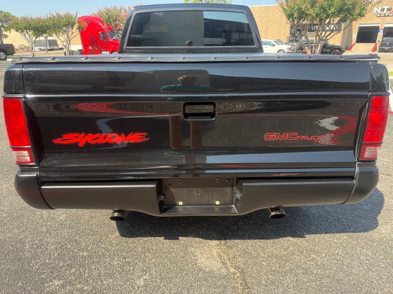 GMC-Syclone-1991-Pickup-Truck-17