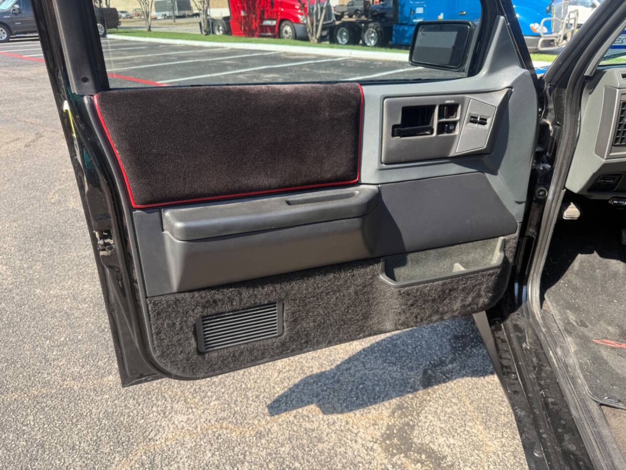 GMC-Syclone-1991-Pickup-Truck-27