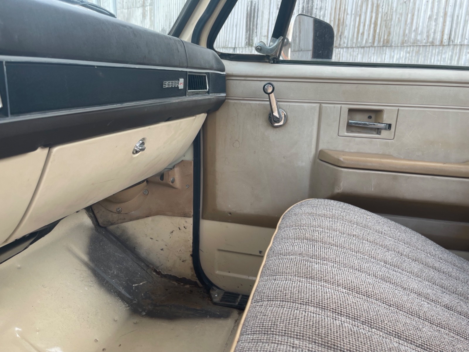 GMC-sierra-classic-2500-1987-12