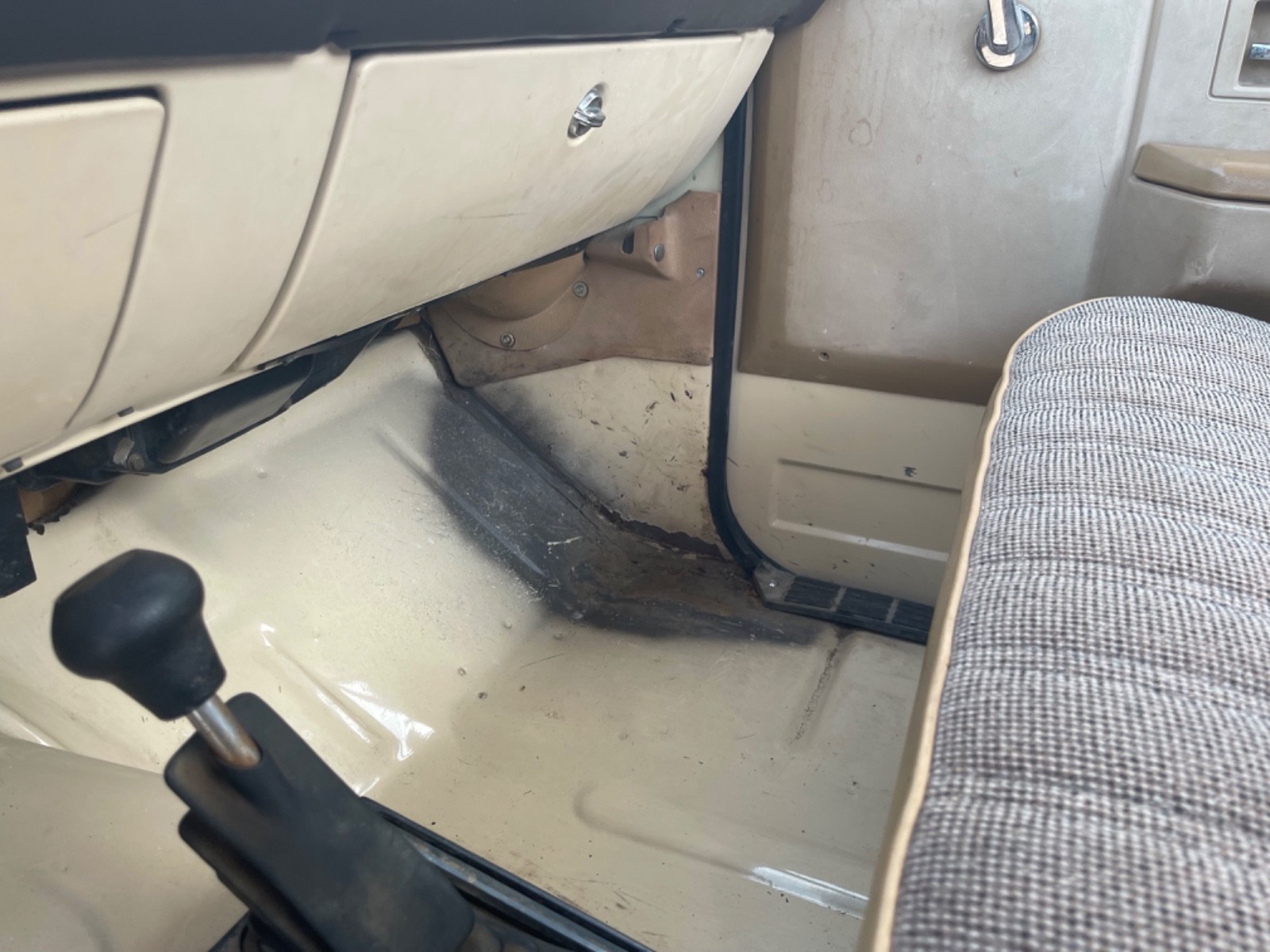 GMC-sierra-classic-2500-1987-13