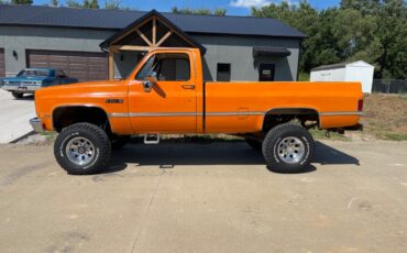 GMC-sierra-classic-2500-1987