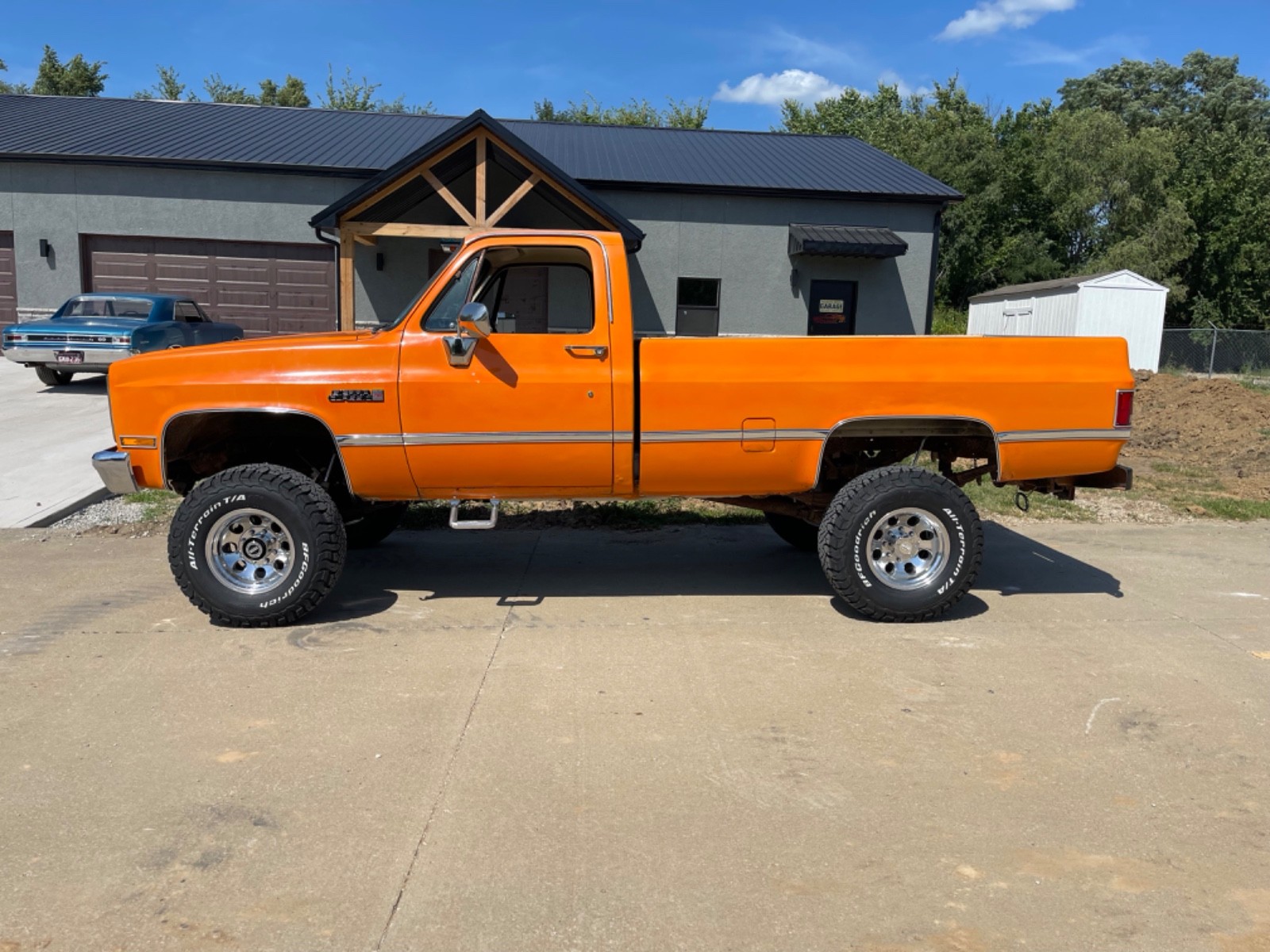 GMC-sierra-classic-2500-1987