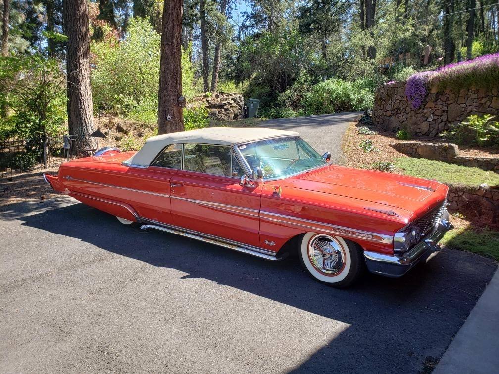 Galaxie-500-xl-1964-red-2