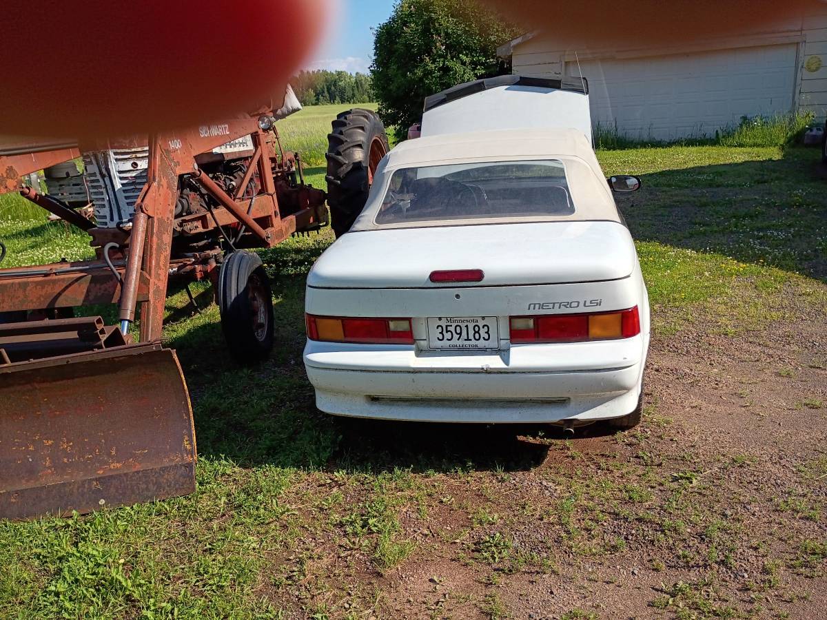Geo-metro-1991-white-4