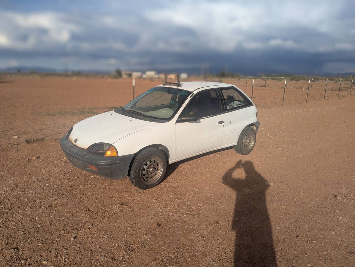 Geo-metro-1993-white-1