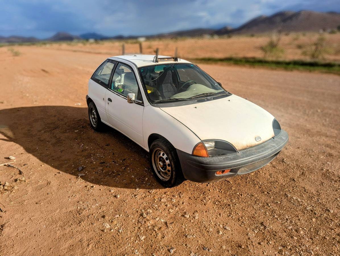 Geo-metro-1993-white