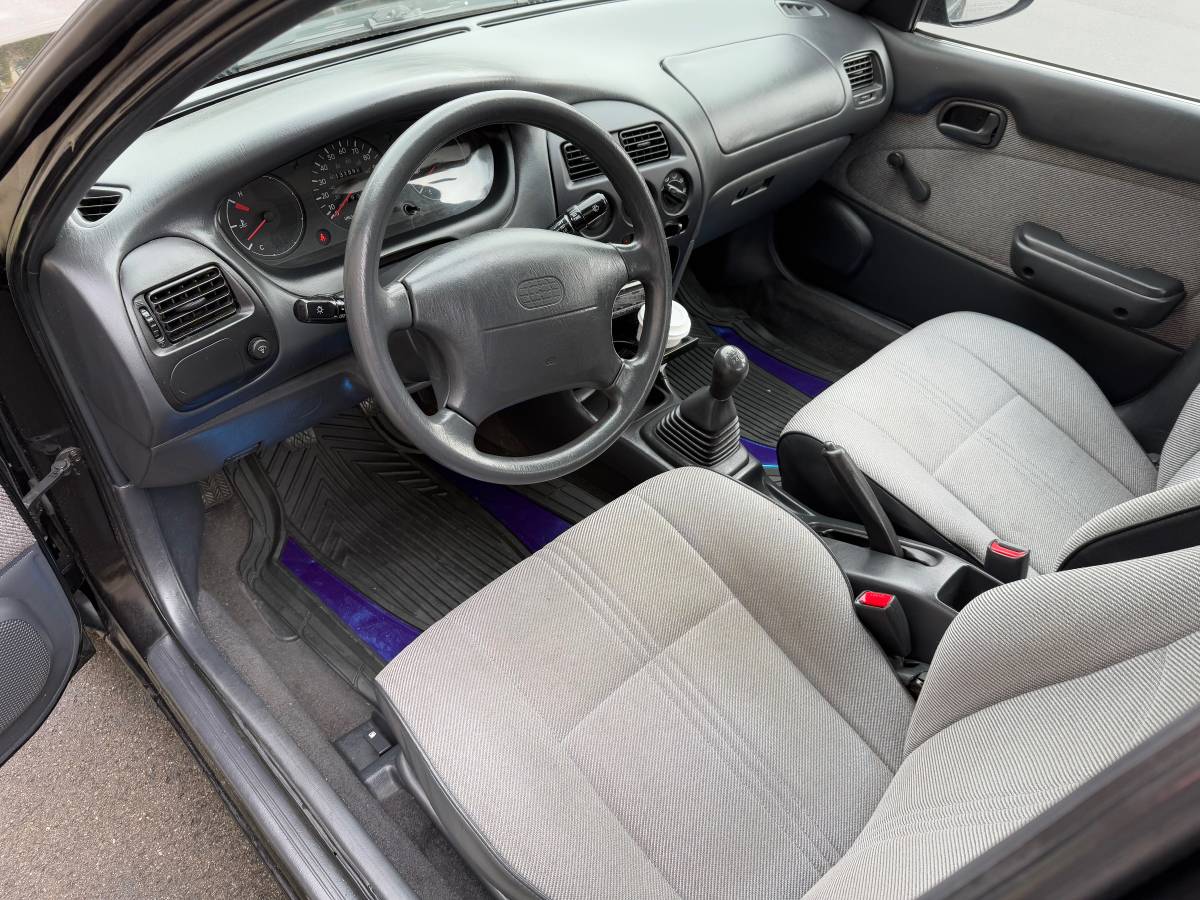 Geo-prizm-1994-black-11