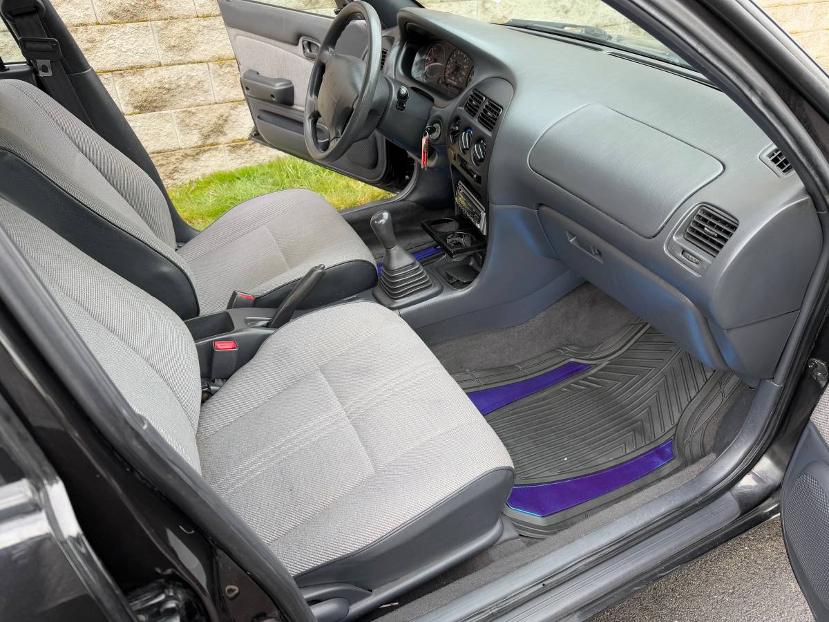 Geo-prizm-1994-black-17