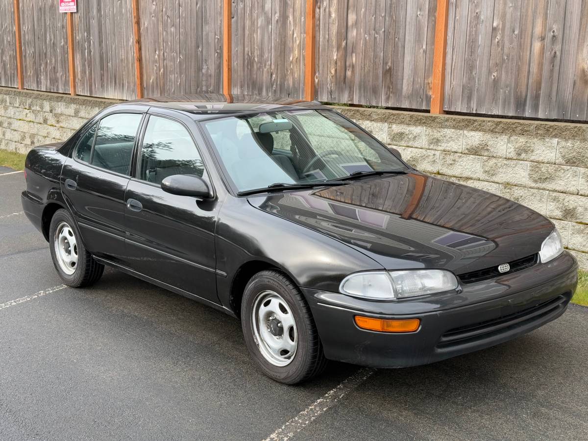 Geo-prizm-1994-black-5