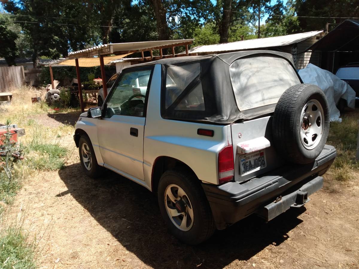 Geo-tracker-12-ton-nominal-1993-silver