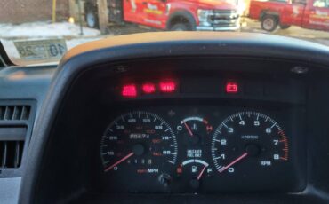 Geo-tracker-1990-white