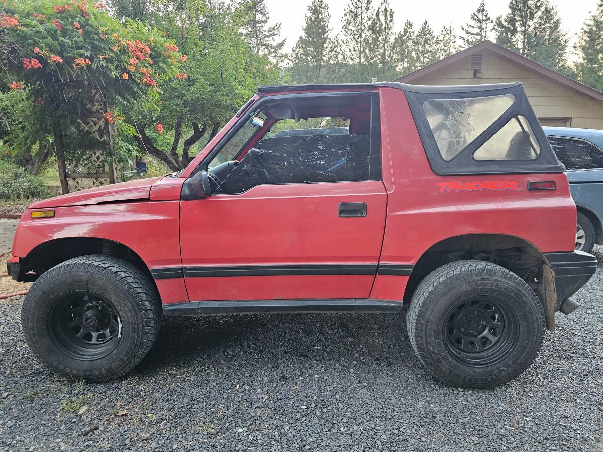 Geo-tracker-1992-red-2