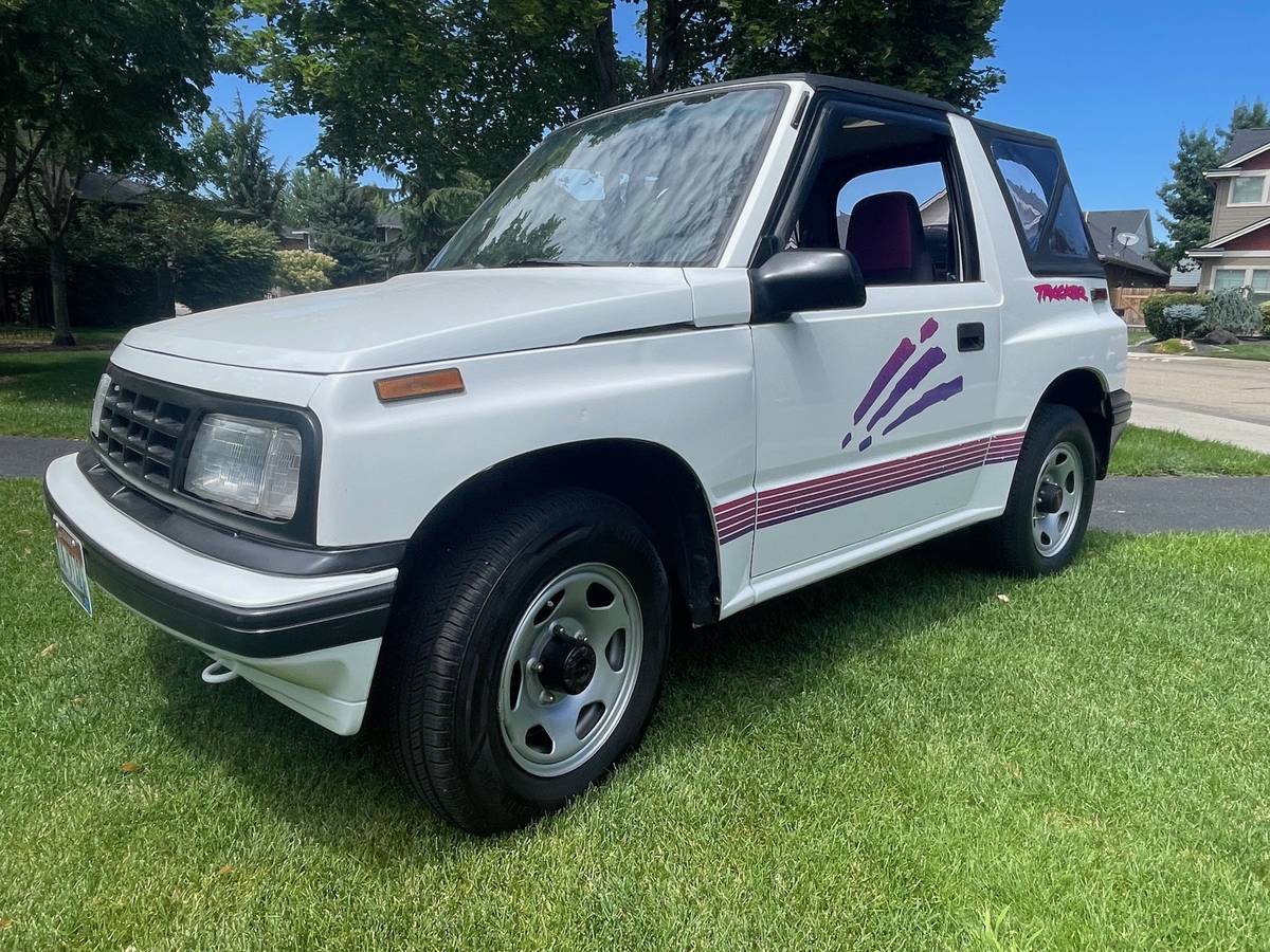 Geo-tracker-1993-white-3