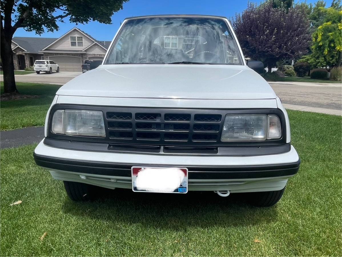 Geo-tracker-1993-white-4