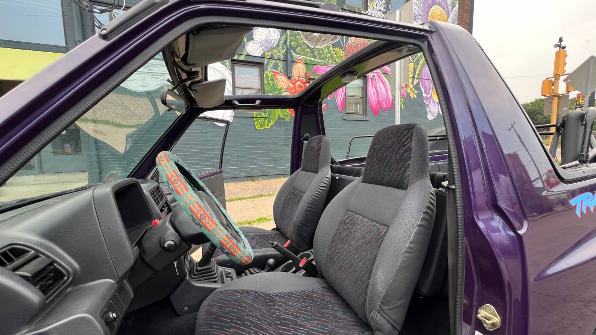 Geo-tracker-1995-purple-9