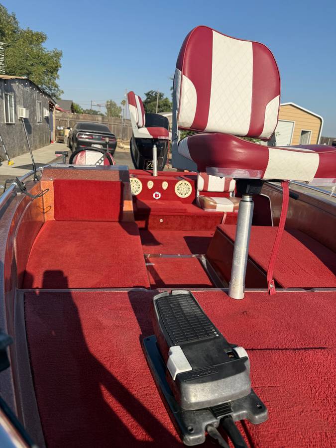 Glastron-hpv-175-1981-red-1