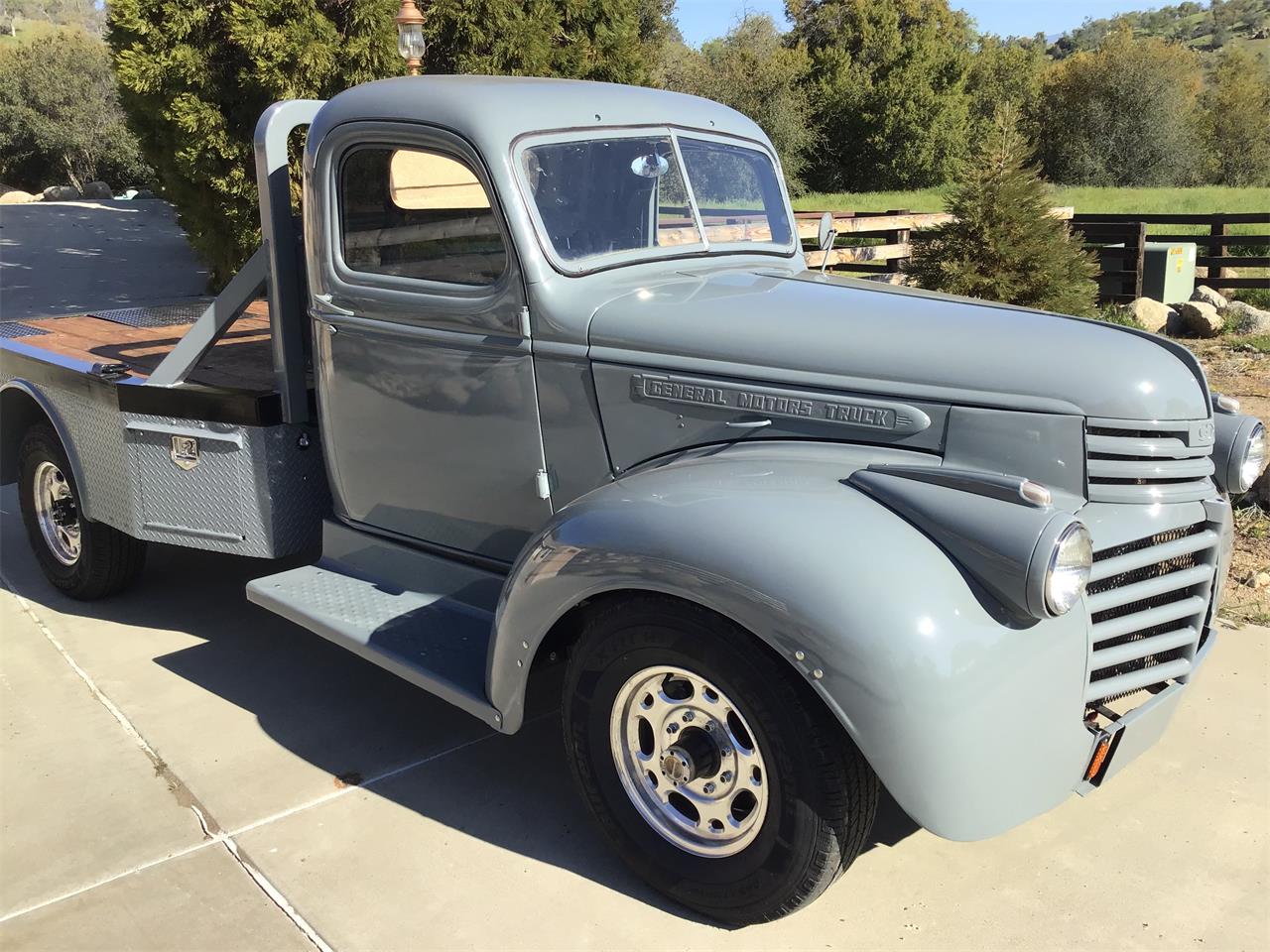 Gmc-1-12-ton-1945-Gray-Gray-2