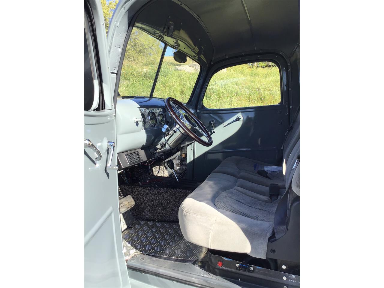 Gmc-1-12-ton-1945-Gray-Gray-8