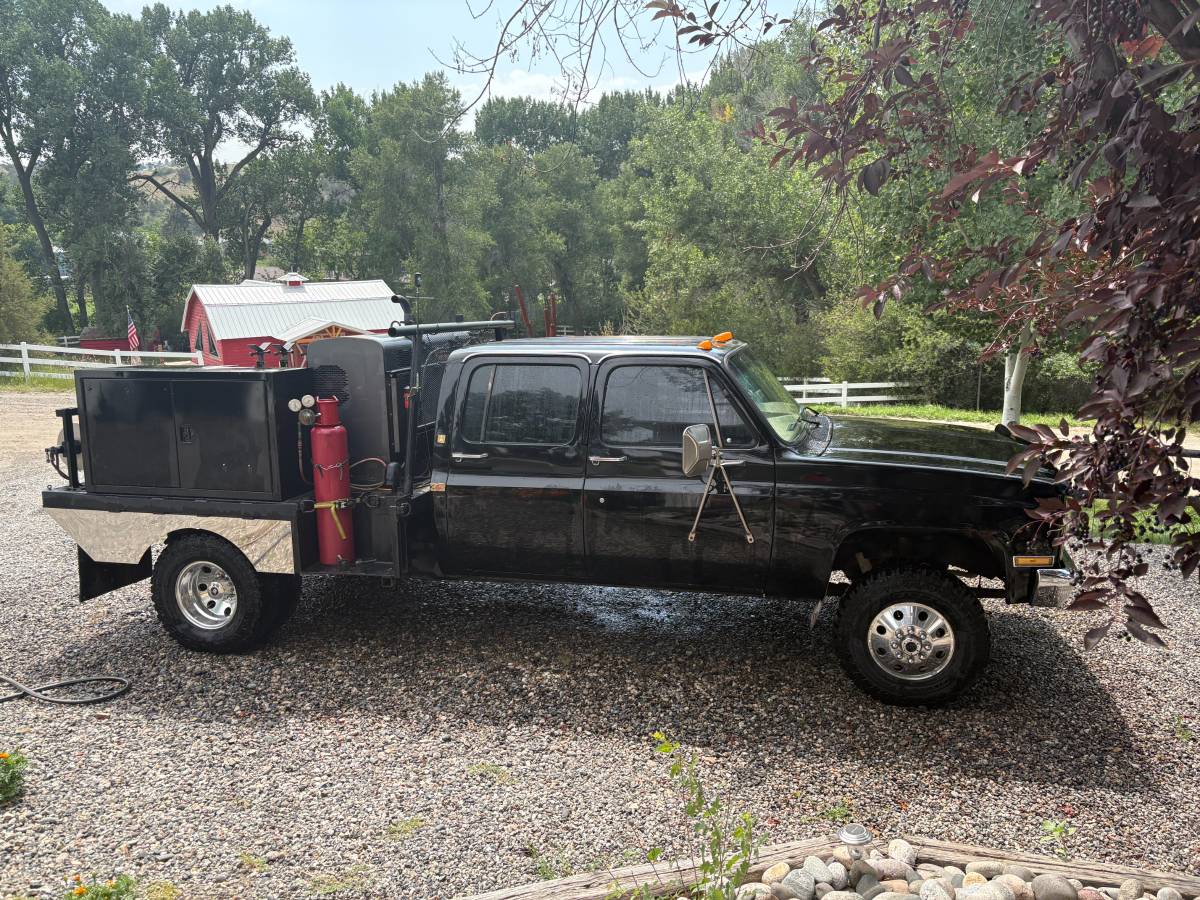 Gmc-1-ton-dually-1986-black