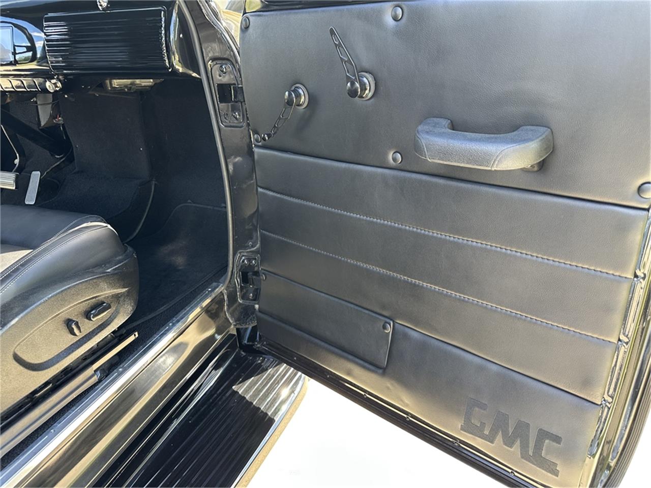 Gmc-100-1953-Black-Black-20