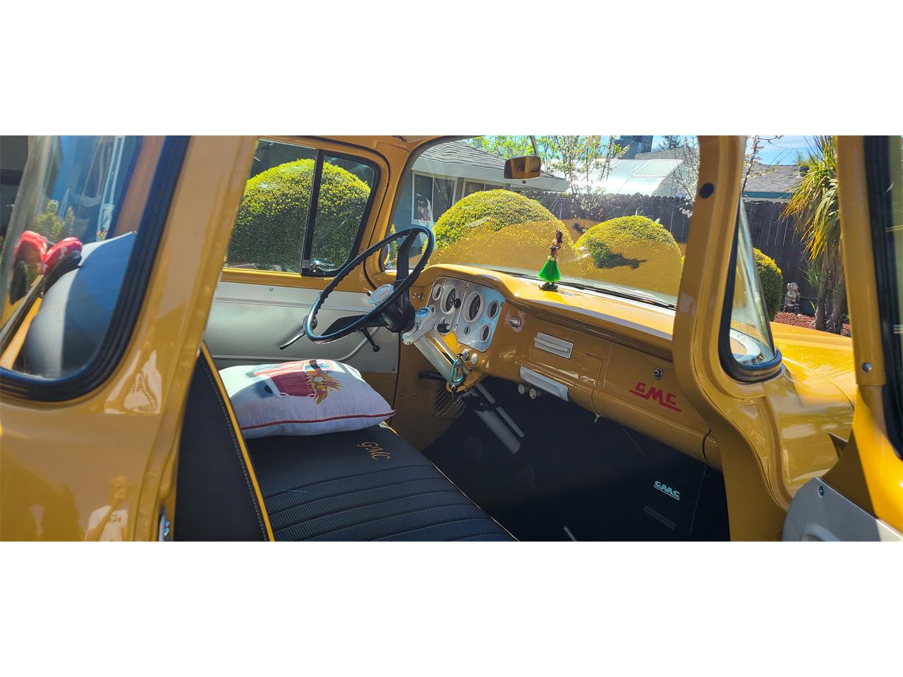 Gmc-100-1957-Bahama-Yellow-Black-11