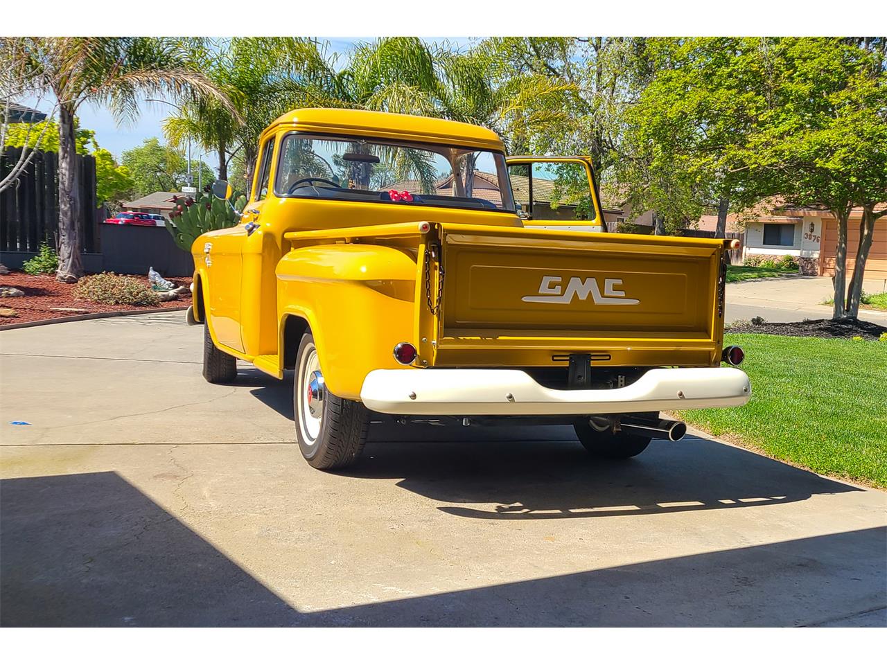 Gmc-100-1957-Bahama-Yellow-Black-4