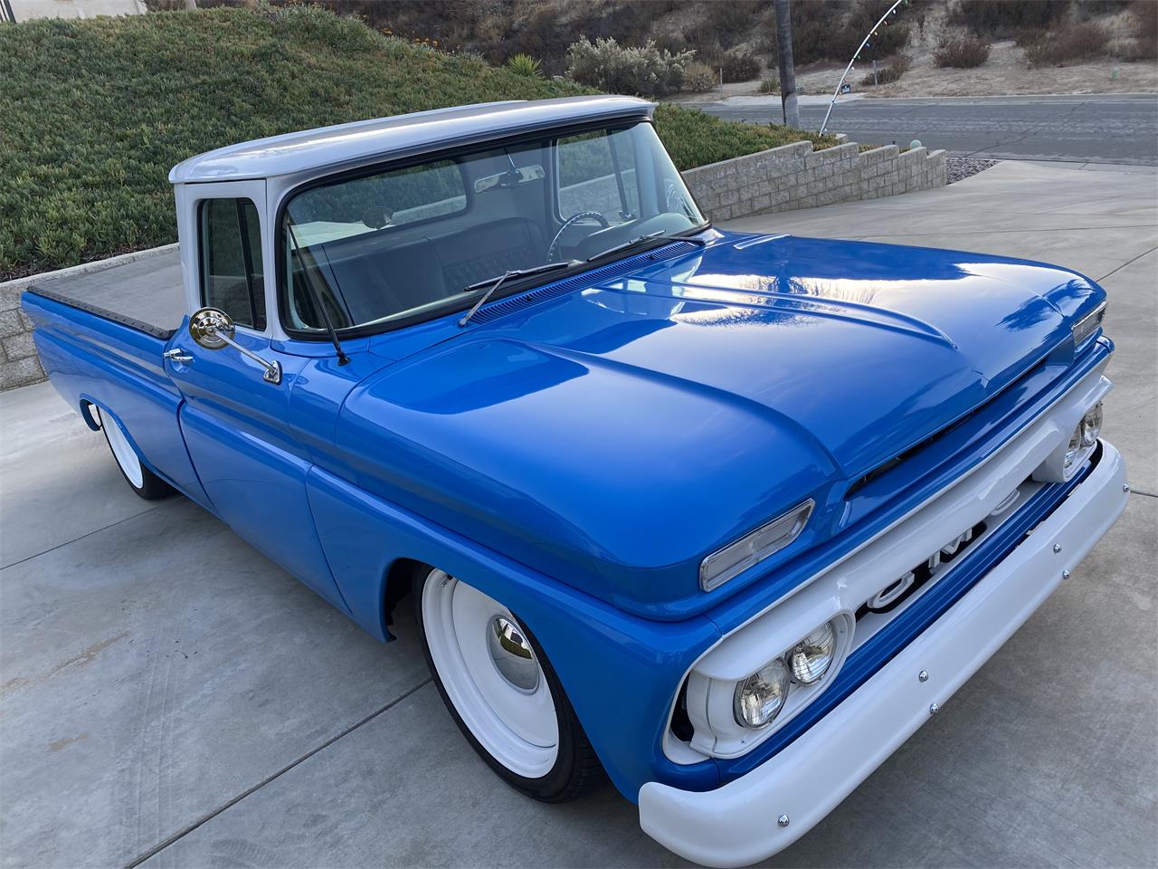 Gmc-1000-1960-Light-BlueWhite-BlackGrey-1