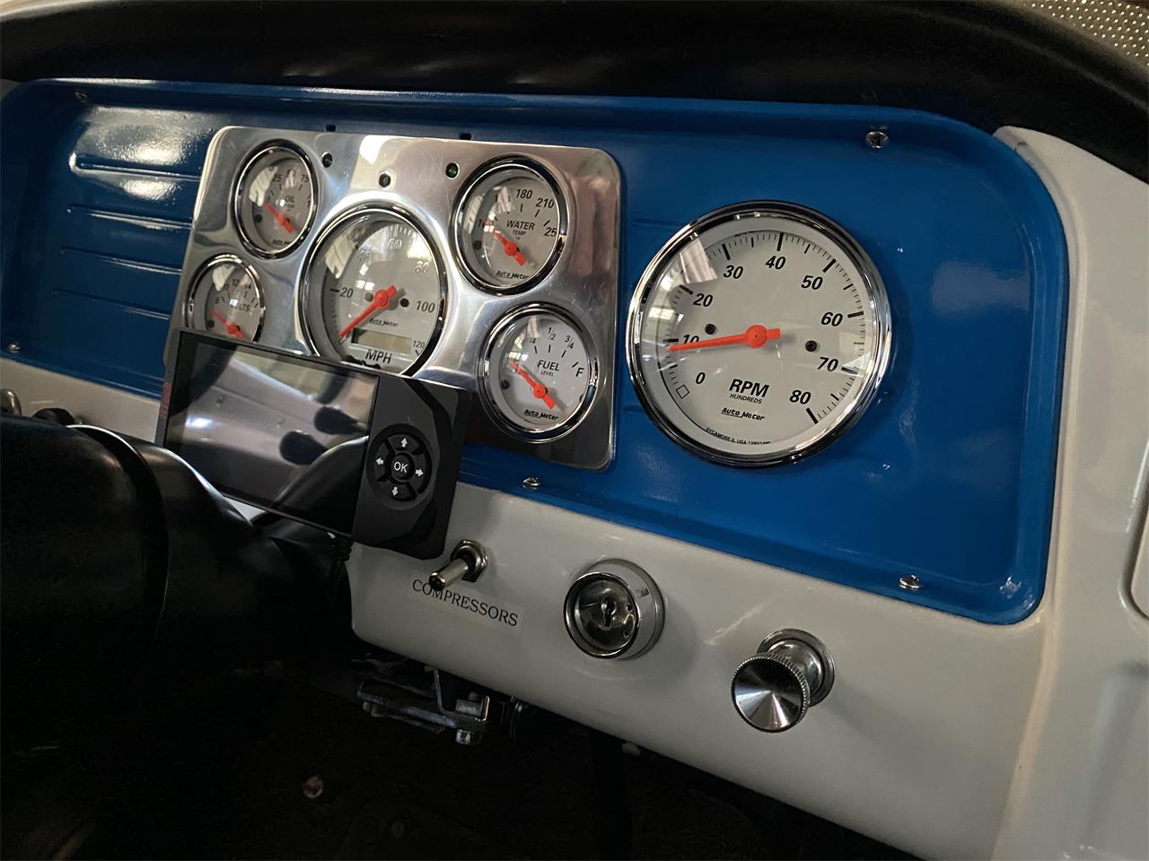 Gmc-1000-1960-Light-BlueWhite-BlackGrey-11