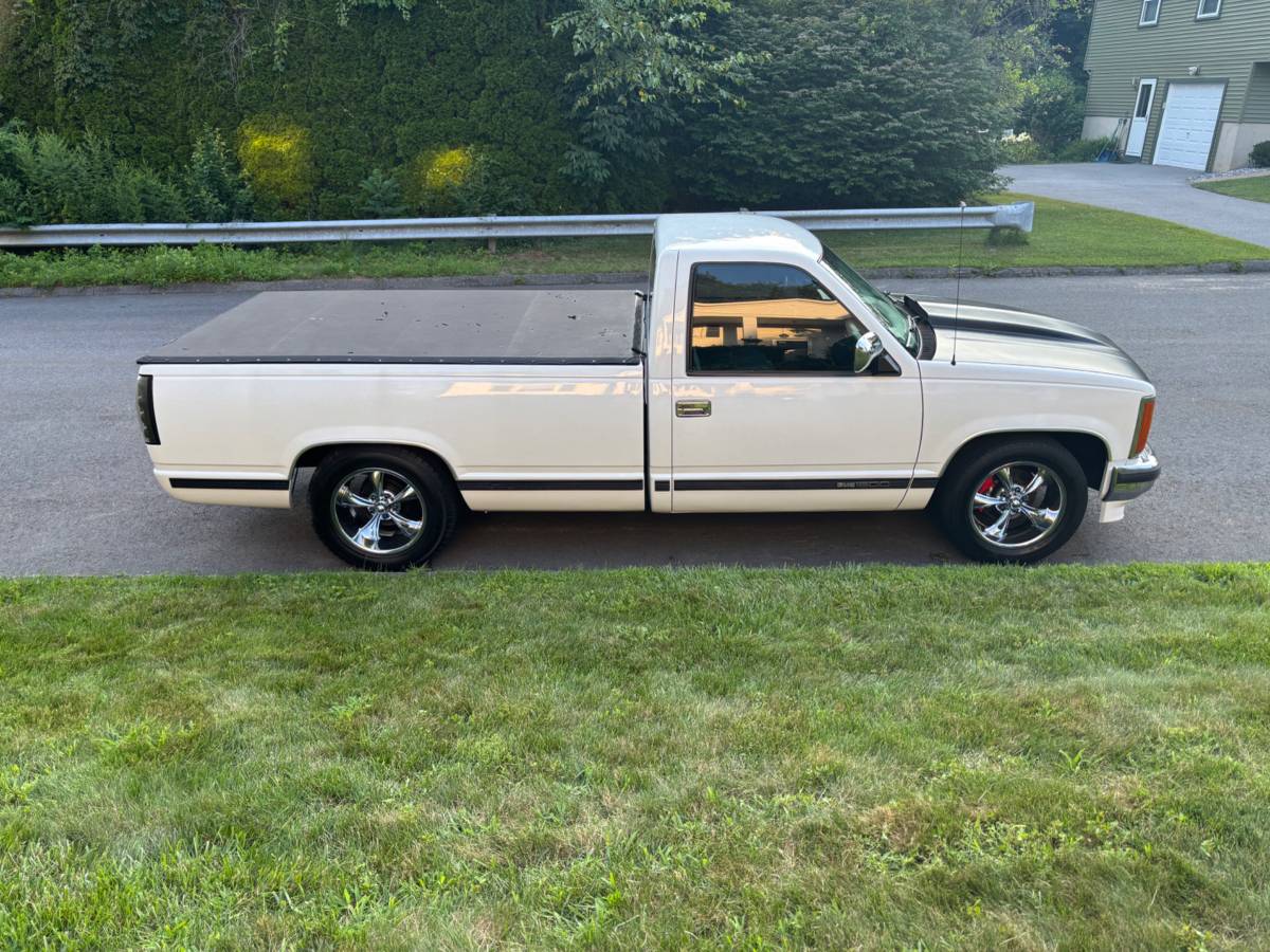 Gmc-12-ton-1992-white-10