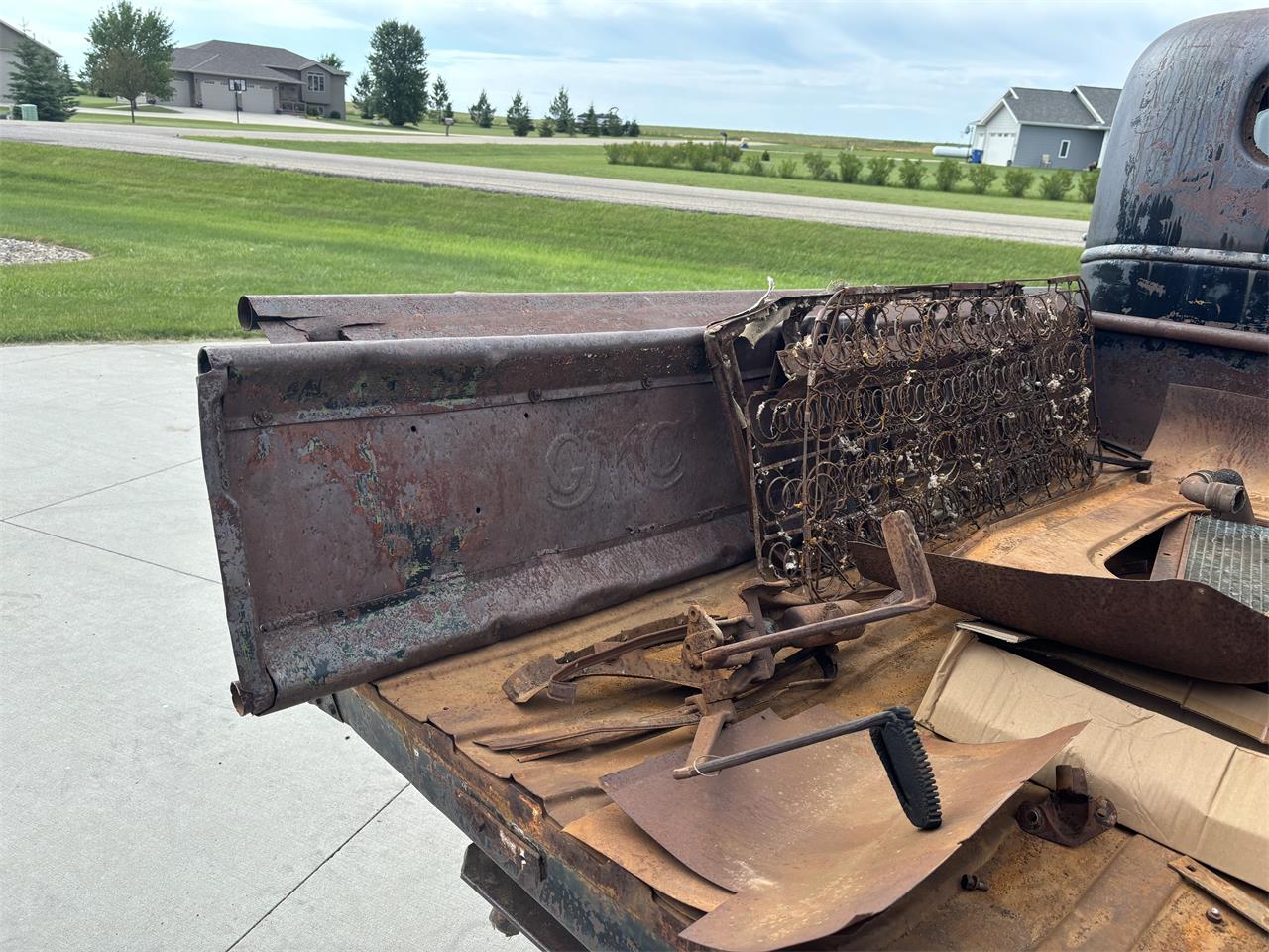 Gmc-12-ton-pickup-1941-8