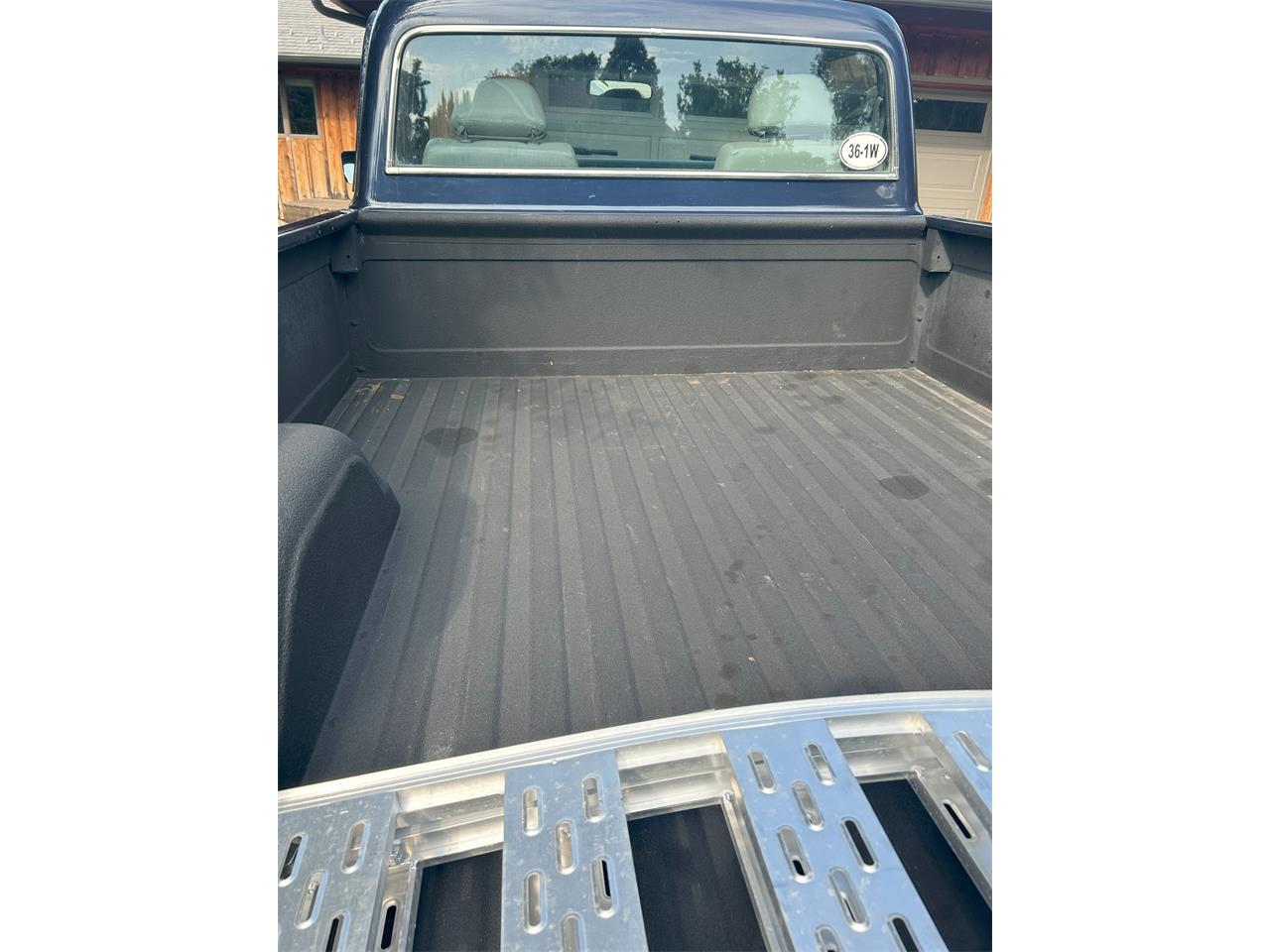 Gmc-12-ton-pickup-1971-dark-blue-gray-leather-3