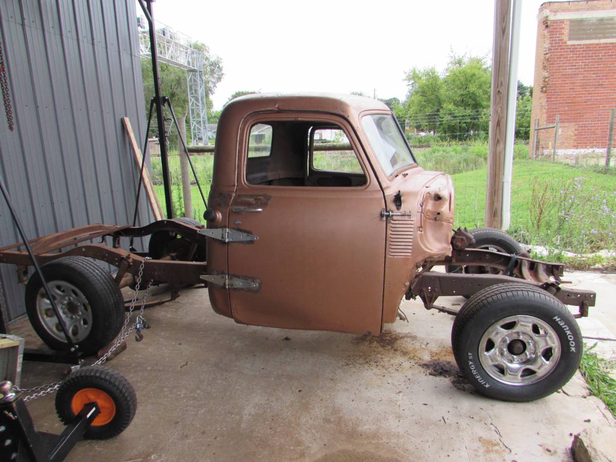 Gmc-12-ton-truck-1953-orange-2