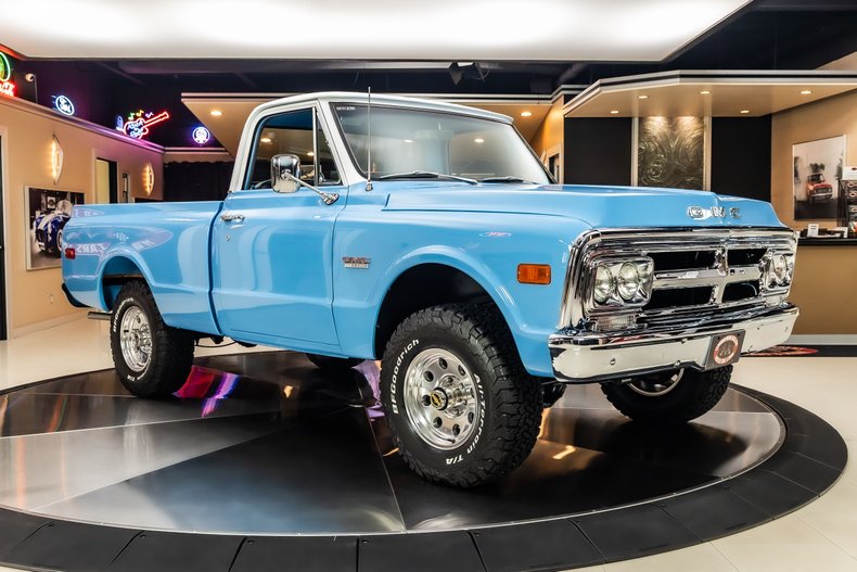 Gmc-1500-1969-Light-Blue-Black-10