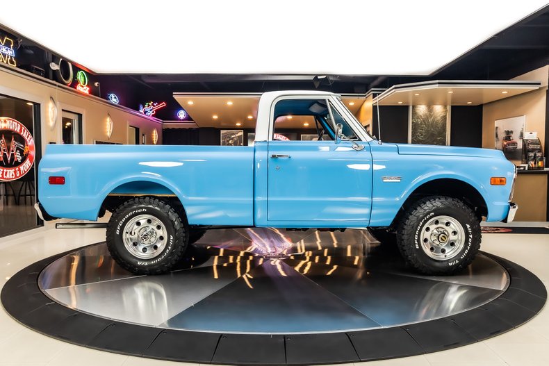 Gmc-1500-1969-Light-Blue-Black-12