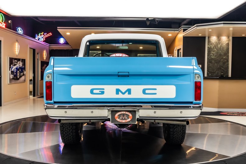 Gmc-1500-1969-Light-Blue-Black-15